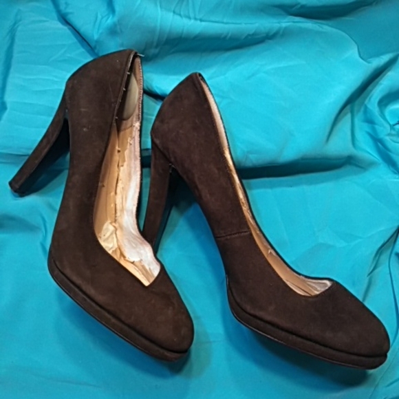🛍️ BUNDLE ONLY 🛍️ COLIN STEWART LADIES BROWN SUEDE HEELS - Picture 2 of 8